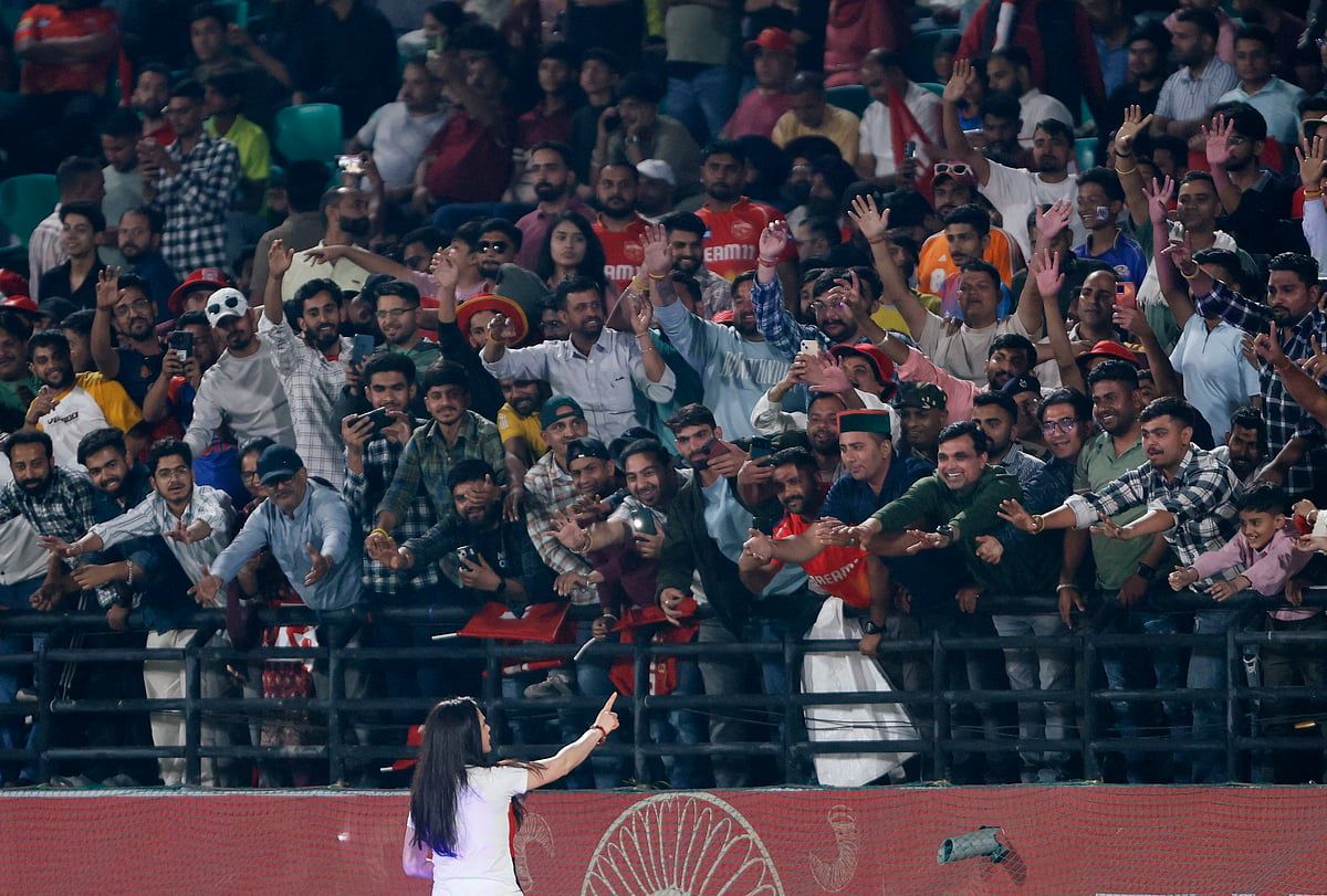 Ipl Maçı Hindistan olarak Taşındı, Pakistan Saldırıları Yoğunlaşıyor