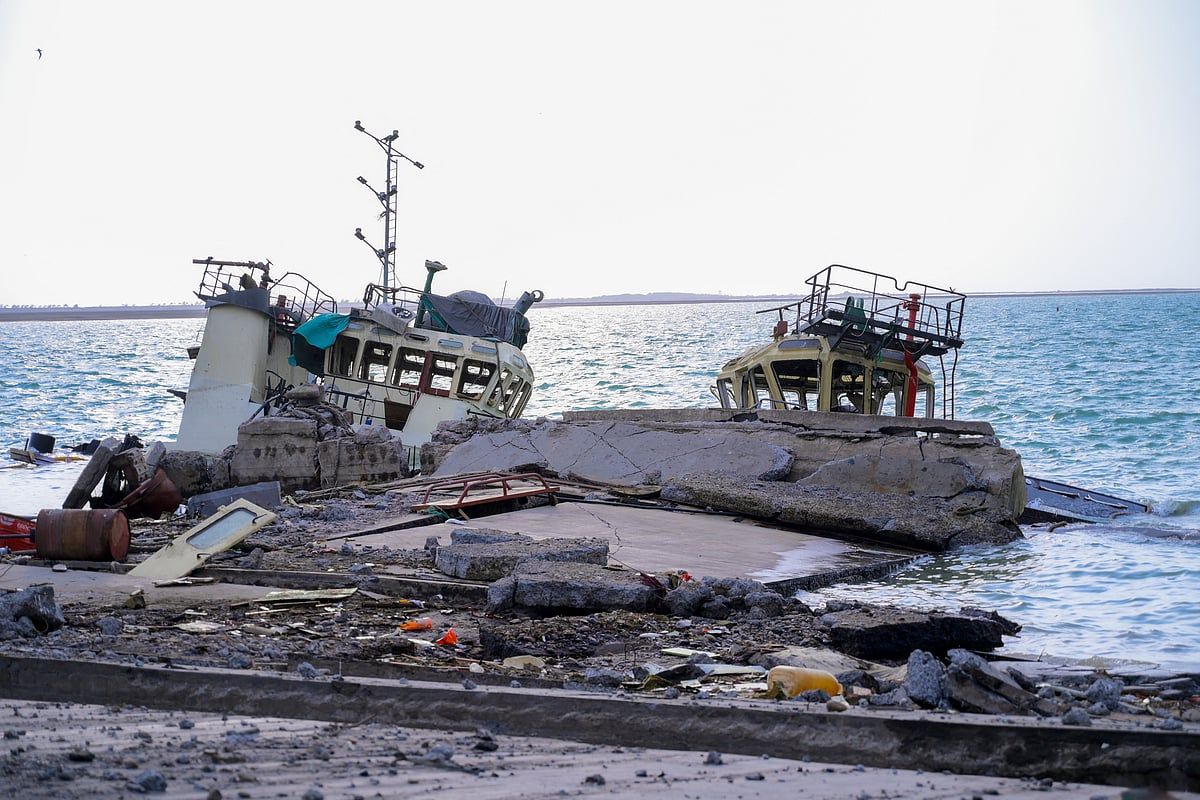 İsrail, Yemen Limanlarına Saldırdıktan Sonra Husi Liderlerini Tehdit Etti