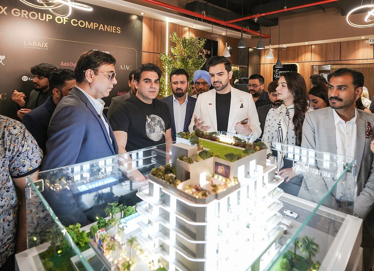 Laraix, Bollywood Oyuncusu Arbaaz Khan ile Zyra Vista Gelişimini Başlattı