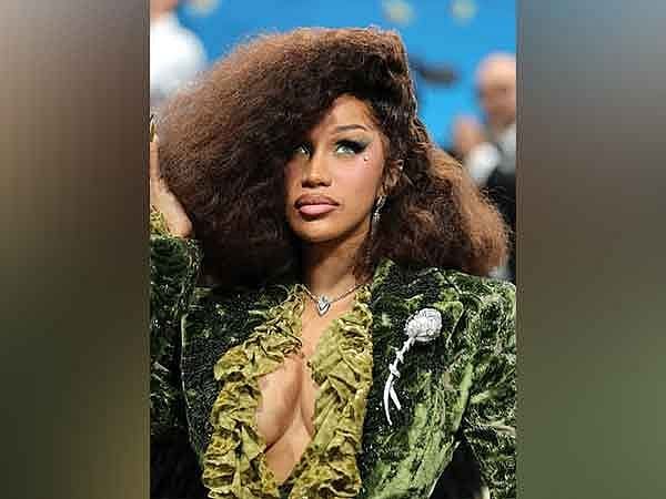 Met Gala 2025: Cardi B, Züppeliğe Hayat Veriyor.