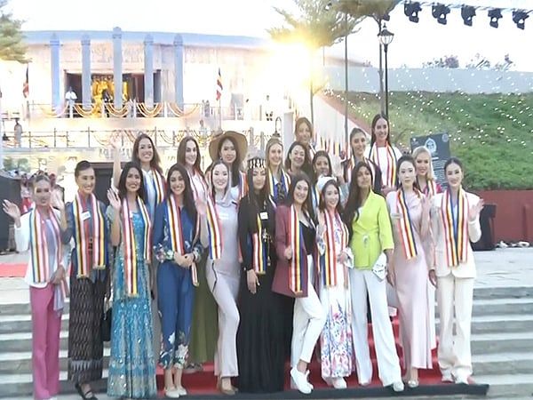 Miss World 2025 Yarışmacıları Hindistan'daki Budist Miras Alanını Ziyaret Etti