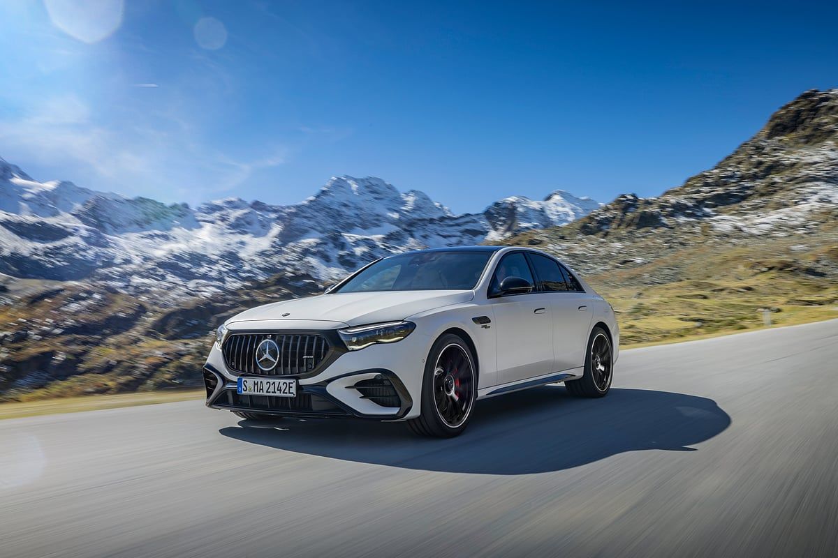 Otomatik İnceleme: 2025 Mercedes-Amg E 53 Hibrit Bir Hit