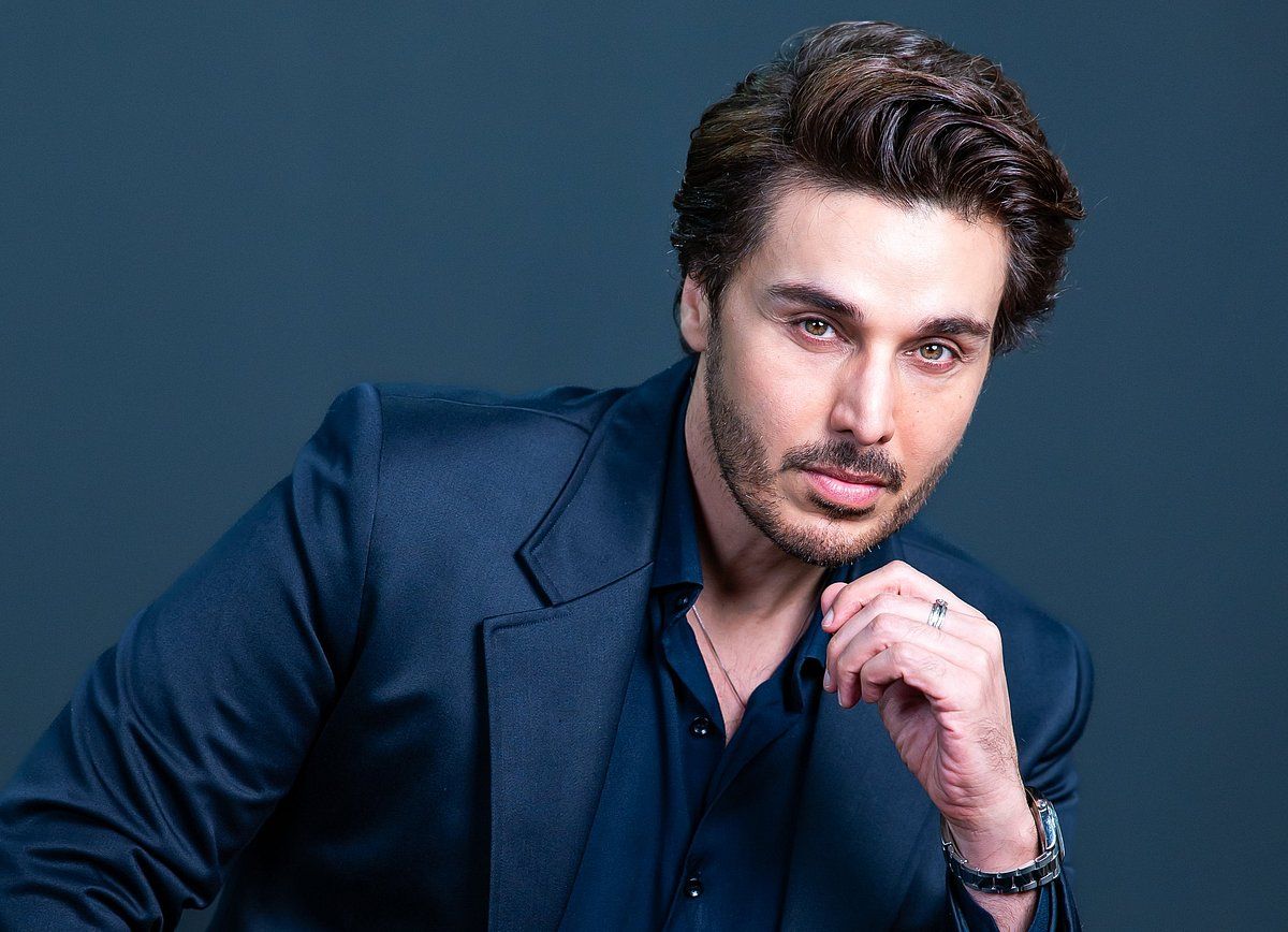 Pakistanlı Yıldız Ahsan Khan: 'Hepimiz Barışçıl Bir Şekilde Yaşamayı Hak Ediyoruz'