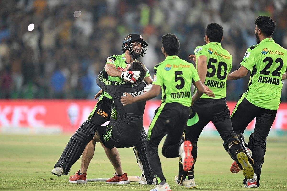 Psl 2025: Zimbabwe'den Raza, Lahor'u Şampiyonluğa Götürmek için Tam Zamanında Geldi