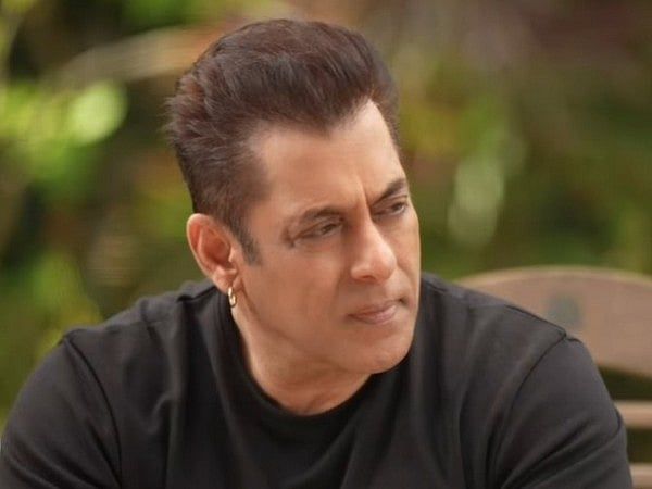 Salman Khan, Hindistan-Pakistan Ateşkesiyle İlgili Tweet'i Silerek Tepkilere Yol Açtı