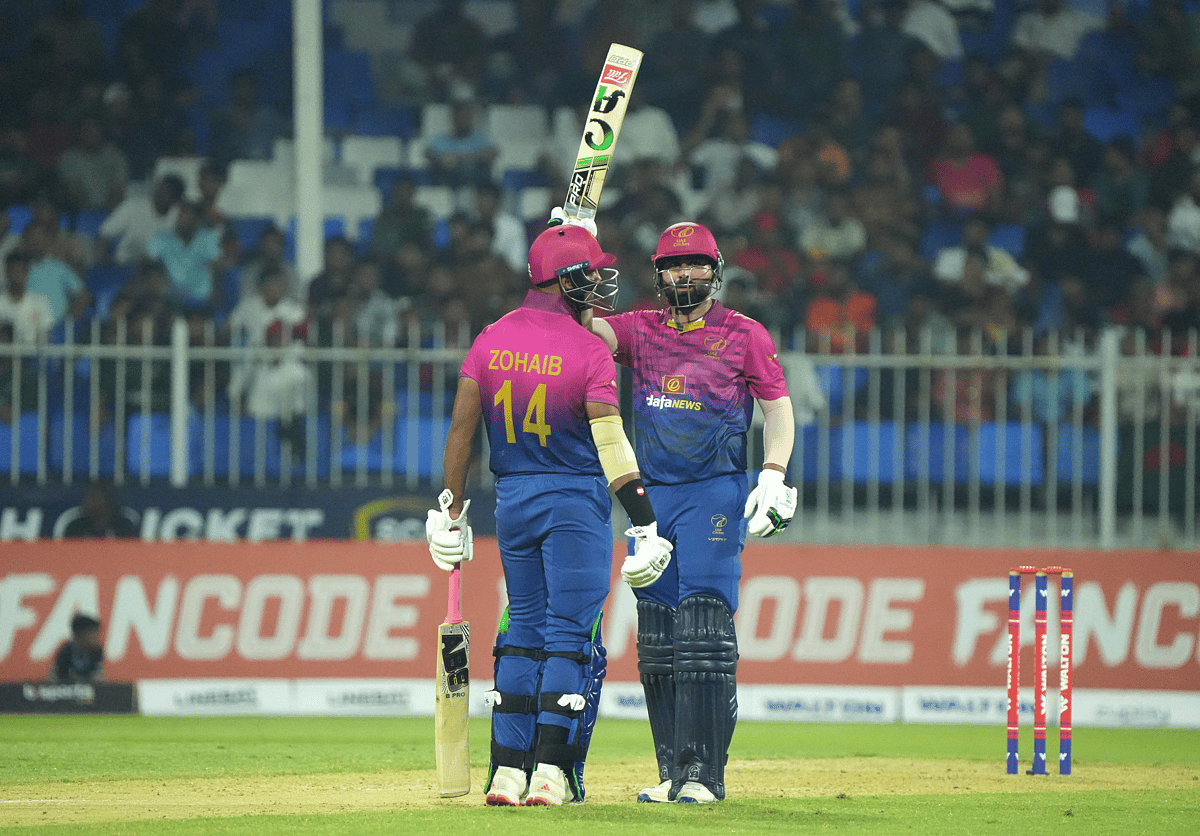 Sharjah: Waseem, BAE'nin ikinci T20i'de Bangladeş'i Sersemletmesiyle 82'ye Ulaştı