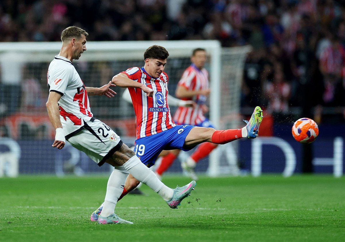 Simeone, Atletico'nun Rakipleriyle Aradaki Farkı Kapatmak için Gelişmeye Devam Etmeye İstekli Olduğunu Söylüyor