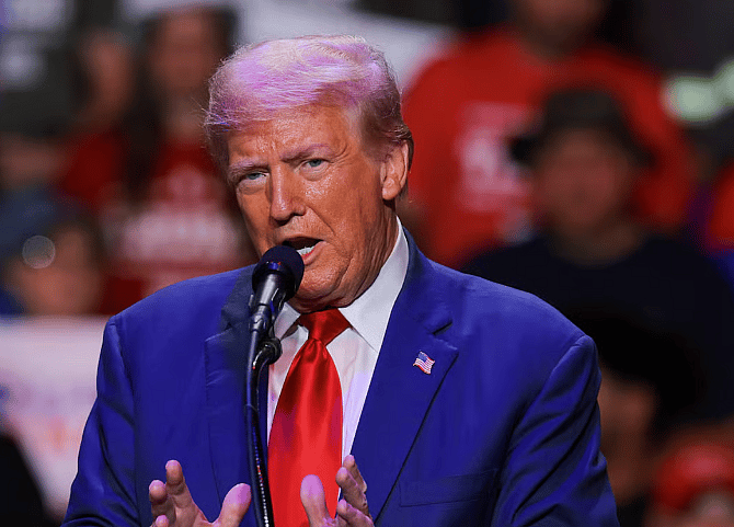 Trump, Ab'de Yeni %50 Tarifesini, Akıllı Telefonlarda %25 Vergilerini Tehdit Ediyor