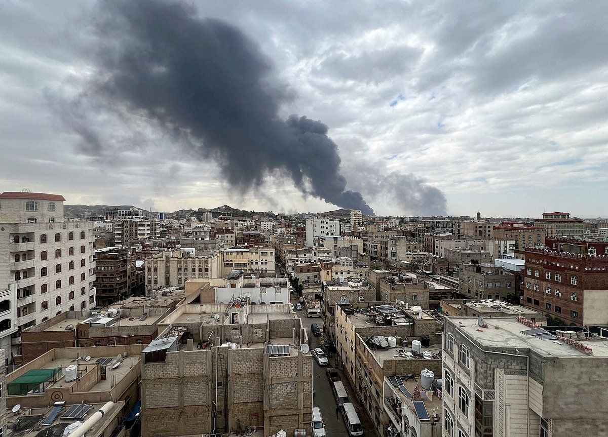 Trump, Husilerin Teslim Olduğunu, ABD'nin Yemen'deki Bombalamaları Durduracağını Söyledi