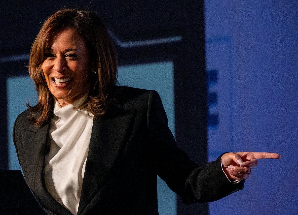 Trump, Kamala Harris'in Ünlü Onaylarını Soruşturmaya Çağırıyor