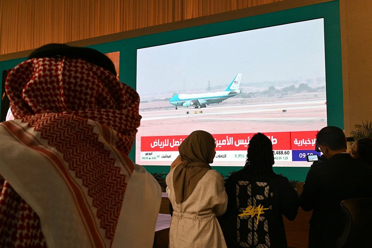 Trump Ortadoğu Gezisine Başladı, İlk Uluslararası Tur için Suudi Arabistan'a Geldi