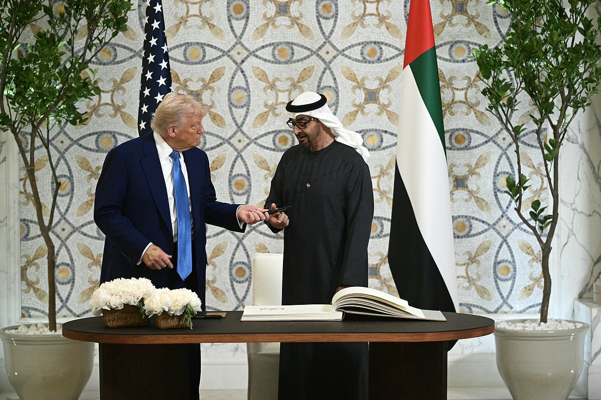 Uzmanlar, Trump'ın Ziyaretinin BAE'nin Ekonomide, Jeopolitikte Küresel Güç Statüsünü Artırdığını Söylüyor