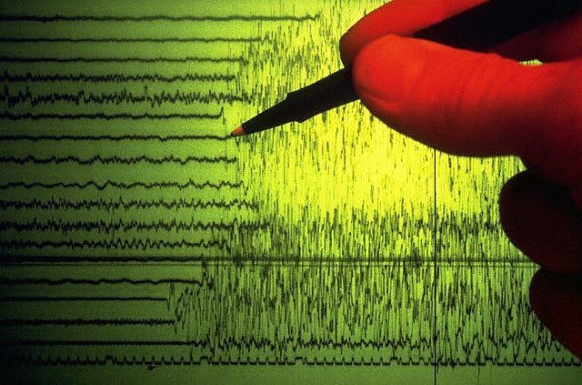 5.1 Büyüklüğündeki Deprem, İsrail Çatışmasının Ortasında İran'ı Sarstı