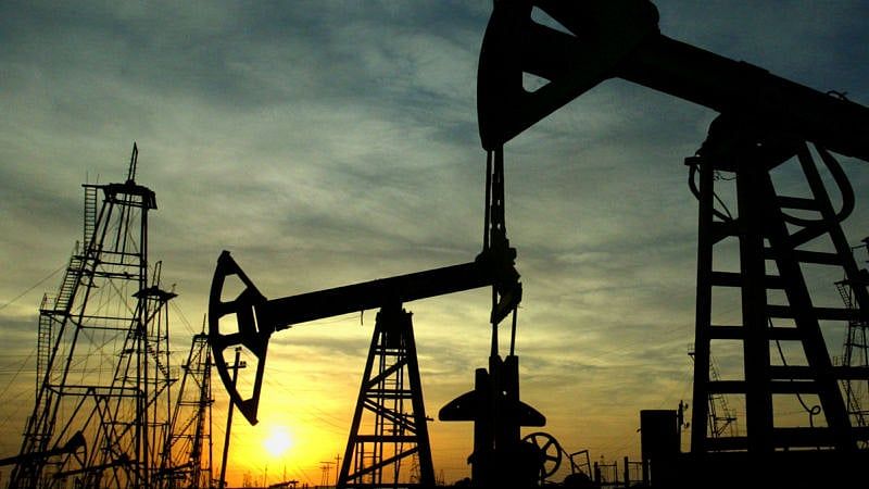 ABD-İran Tırmanışının Piyasa Gerginliğini Artırması ve Enflasyondan Korkması nedeniyle Petrol 100 Dolara Yaklaştı