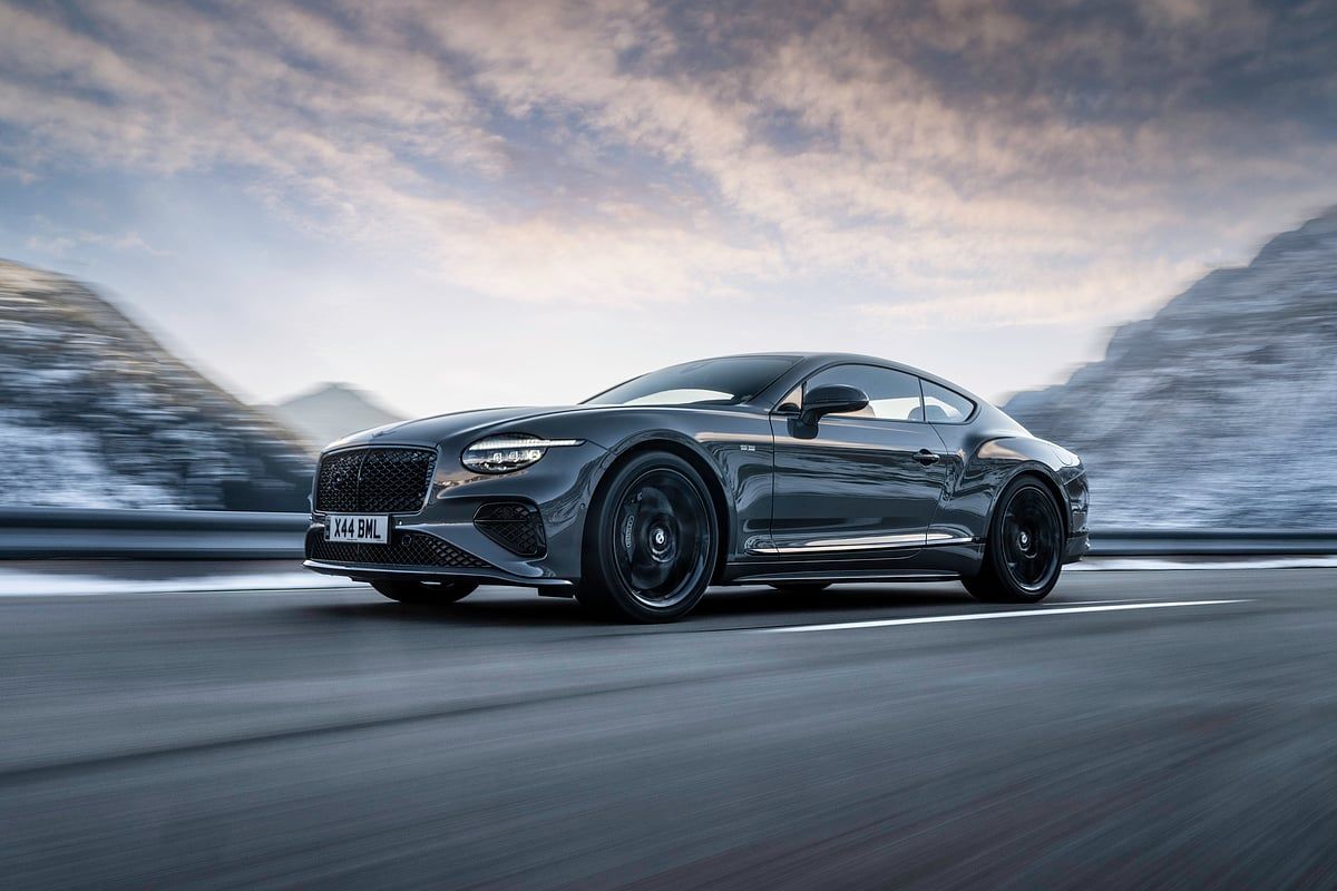 Araç İncelemesi: Bentley'nin Continental Gt Speed Hybrid'i Ciddi Yol Varlığına Komuta Ediyor