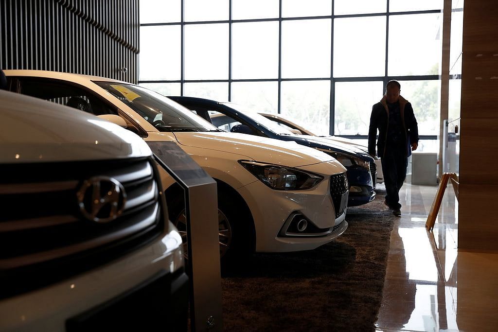 BAE: Showroom, Müşterinin Arabasını Ödemeden Sattıktan Sonra 83.000 Dh'yi Ödemesini Emretti