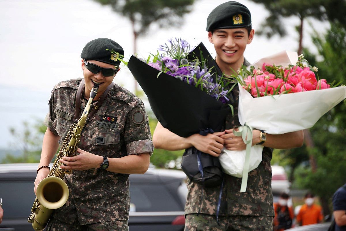 Bakın: Bts Superstars Rm, V Ordudan Taburcu Edildi; Promise Band Reunion