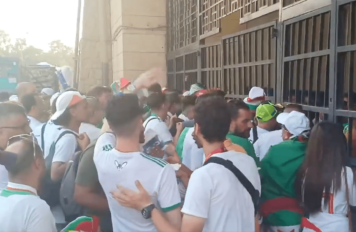 Cezayir Futbol Maçında Çıkan İzdihamda Biri Öldü, 11 Kişi Yaralandı