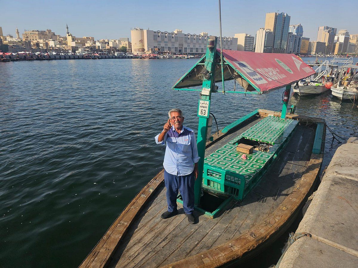 Dere Boyunca 54 İçin Binlerce kaçıran karşılamak Dubai Abra var ‘Big Brother’, Yıl