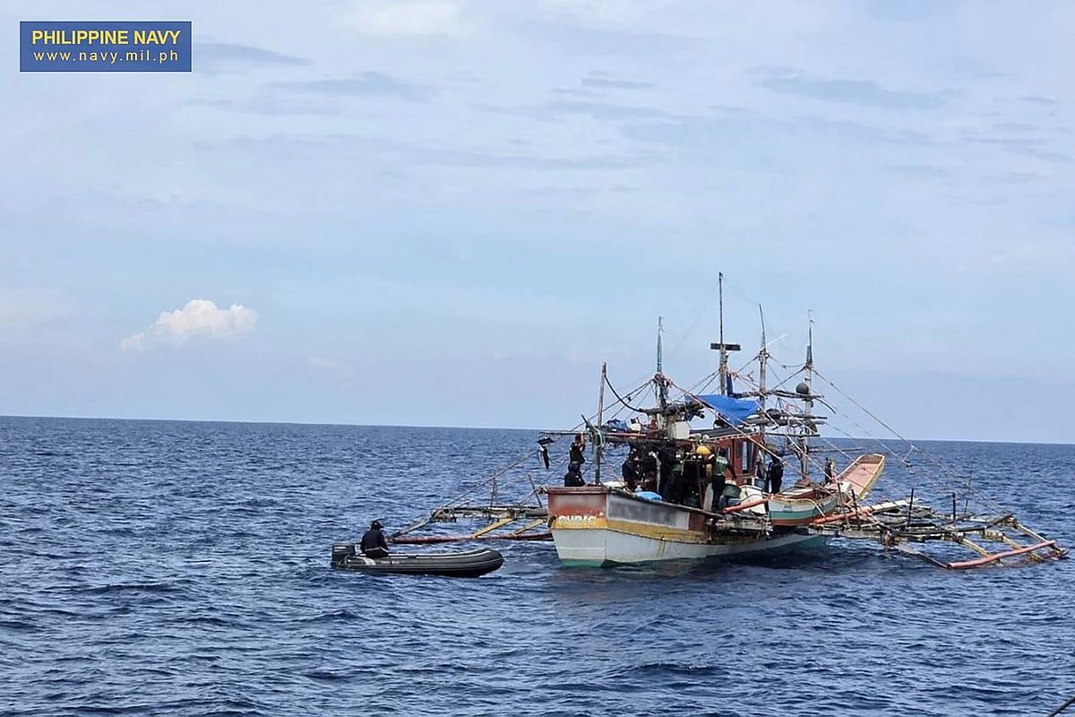 Filipin Donanması Büyük Uyuşturucu Baskınında 175 Milyon Dolarlık Metamfetamin Ele Geçirdi