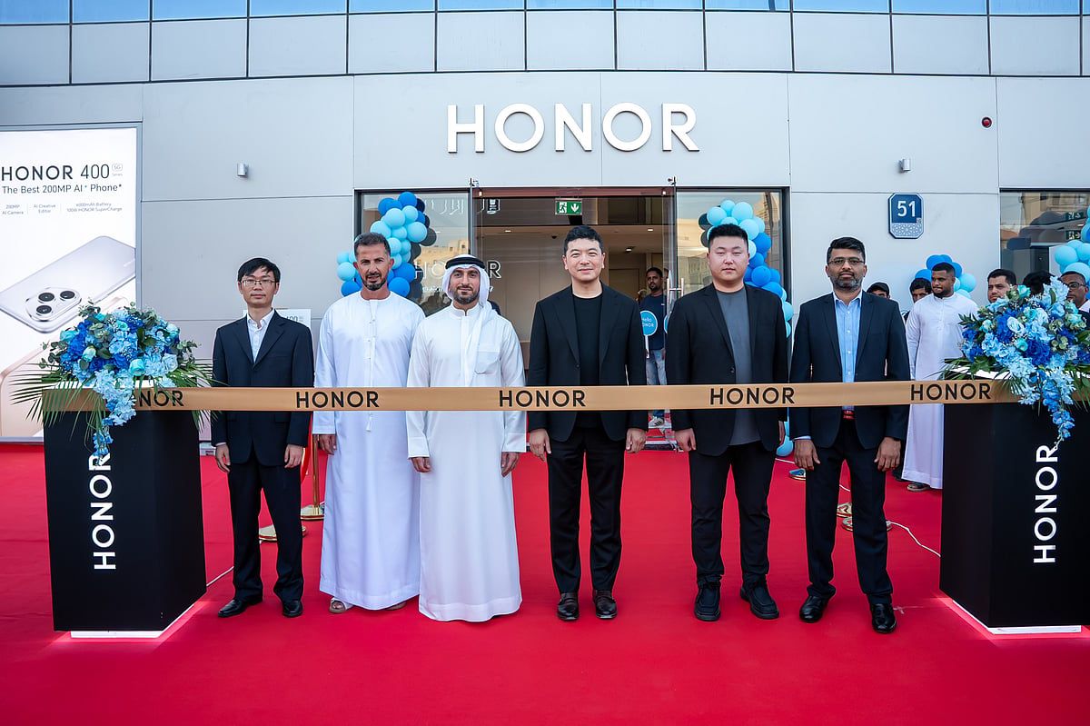Honor, Abu Dabi'nin ilk Yetkili Deneyim Mağazası ve Servis Merkezini Açarak BAE'nin Varlığını Güçlendirdi