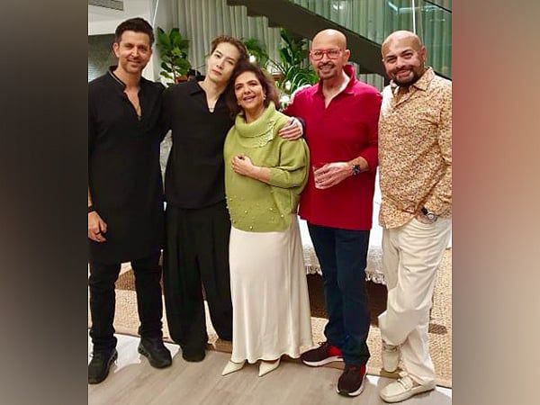 Hrithik Roshan, K-Pop İdolü Jackson Wang ile Koptu