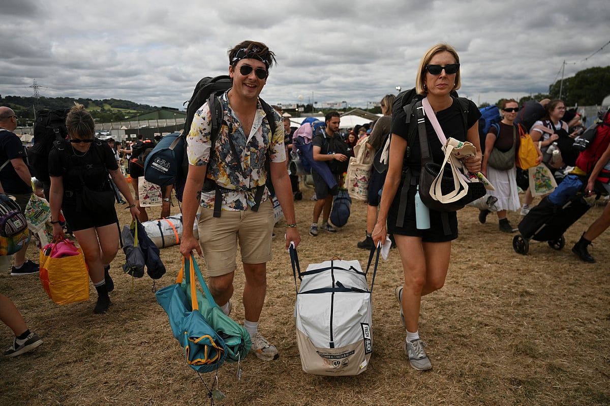 İlk Eğlenceler İngiltere'nin Glastonbury Festivaline Geliyor