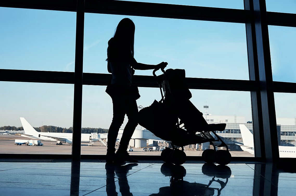 İsrail-İran Çatışması: BAE Sakinlerinin Uçuş İptalleri Nedeniyle Yaz Seyahat Planları Etkilendi