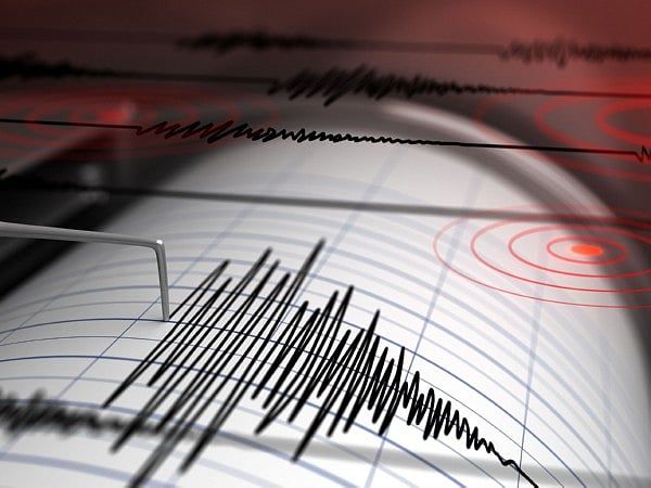 Pakistan'ın Peşaver'inde 4.7 Büyüklüğünde Deprem Meydana Geldi