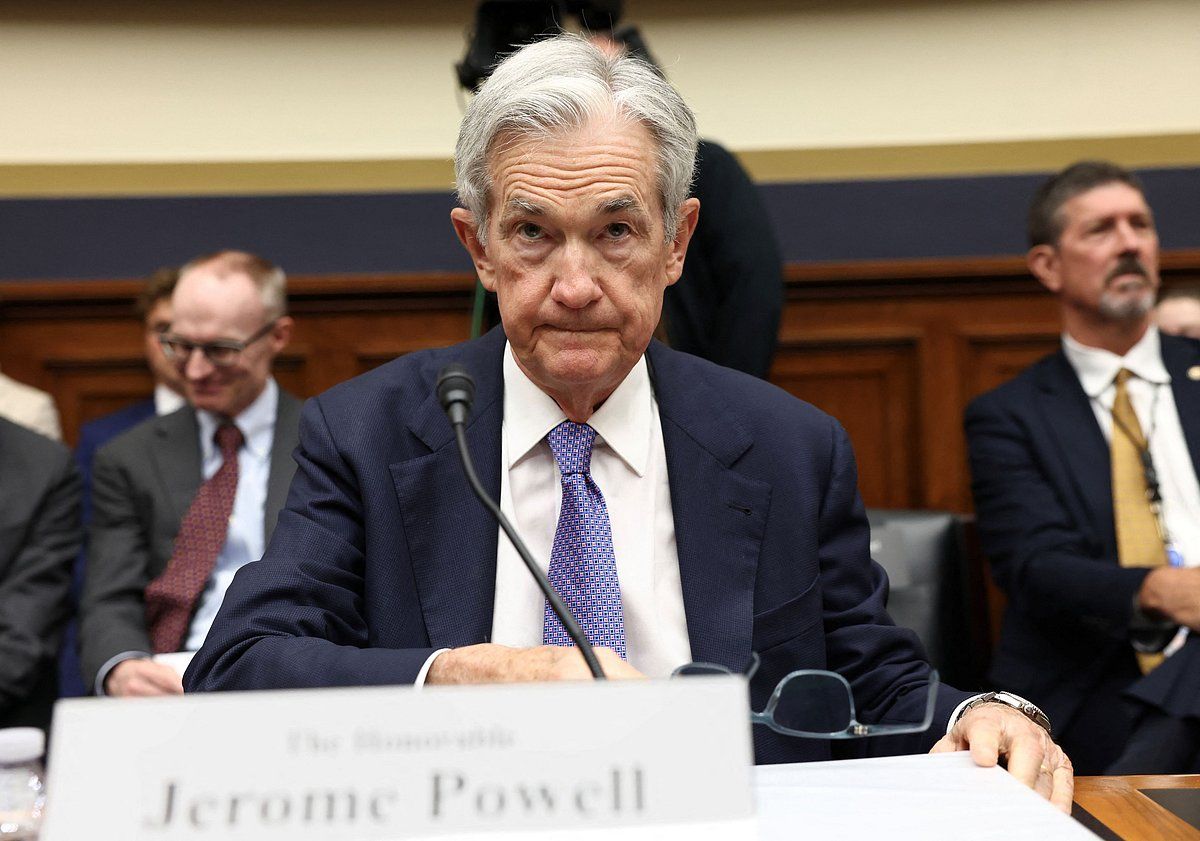 Powell, Fed'in Tarife Etkilerini İncelediği için Faiz İndirimlerinin Bekleyebileceğini Tekrarlıyor