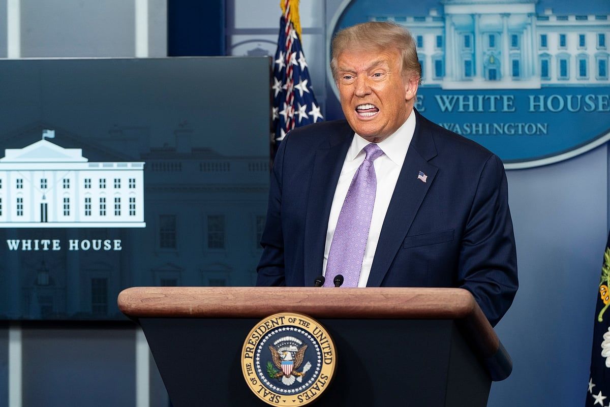 'Tehlikeli Yer': Trump, Güvenlik Risklerini Gerekçe Göstererek ABD Personelini Orta Doğu'dan Çıkardı