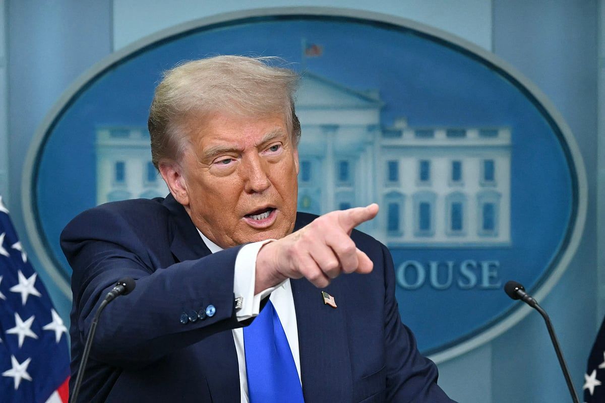 Trump, ABD'nin Üst Düzey Uranyum Zenginleştirmesine Devam Etmesi Halinde İran'ı Tekrar Bombalayacağı Konusunda Uyardı