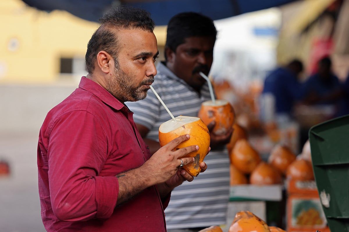 Yarın BAE Hava Durumu: Parçalı Bulutlu Gökyüzü; Abu Dabi Sıcaklıkları 44 ° C'ye Ulaşacak