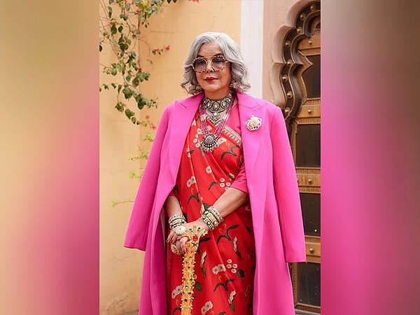 Zeenat Aman, Kazadan Günler Sonra Air India Uçuşuna Binerken 'Bunaldı'