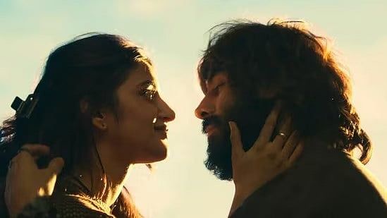 Aashiqui 3, Saiyaara'nın Başarısından Sonra Yeniden Yazılıyor mu?