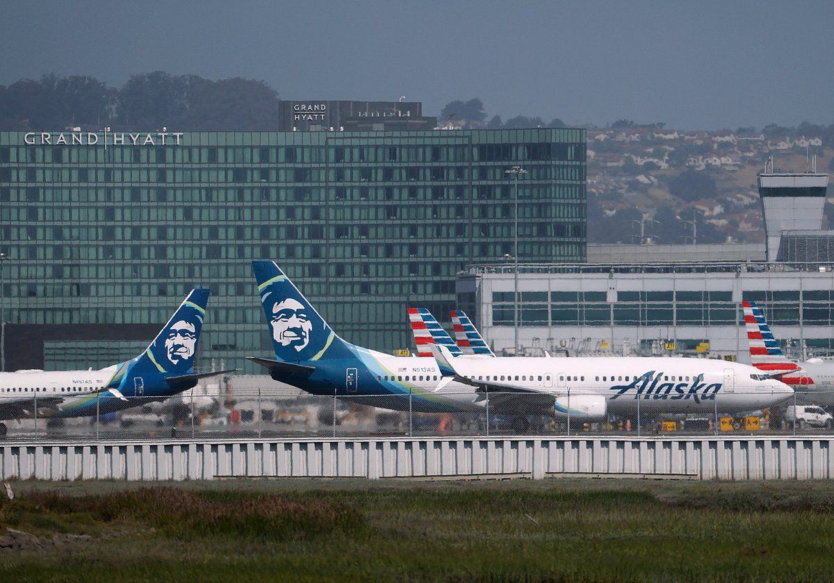 ABD'li Taşıyıcı Alaska Airlines, Kesintisi Nedeniyle Tüm Uçuşları Yapıyor