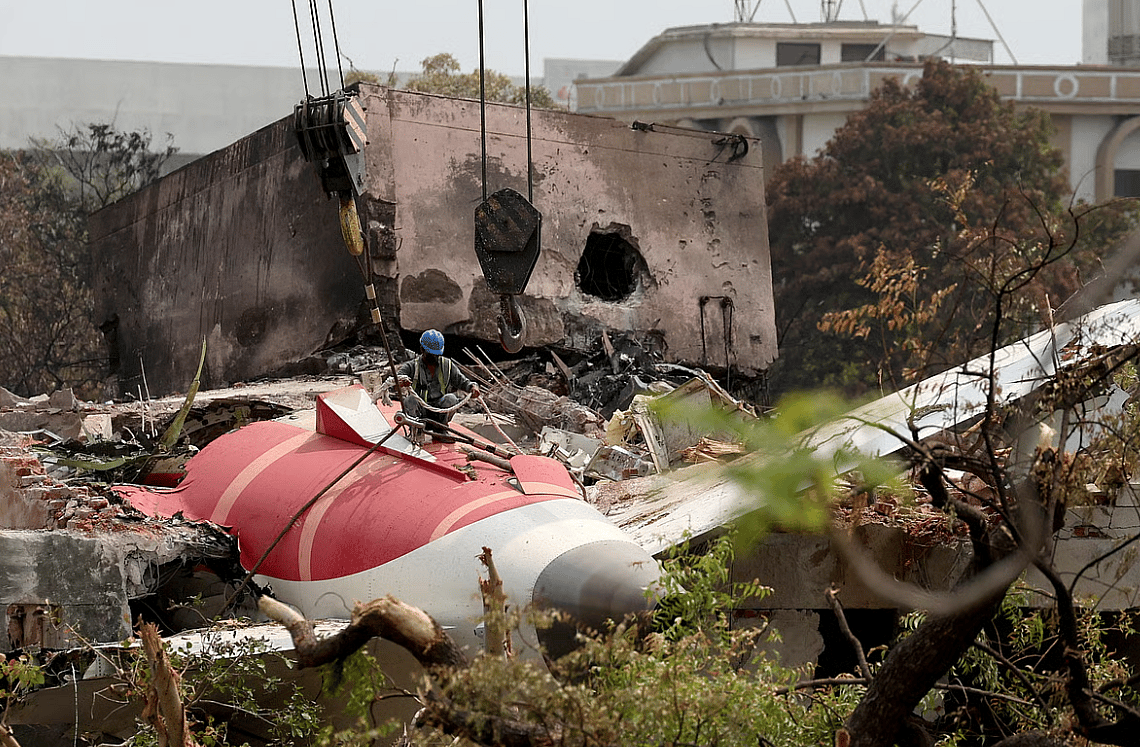 Air India, Uçak Kazasıyla İlgili Ön Raporun Ardından Açıklama Yaptı