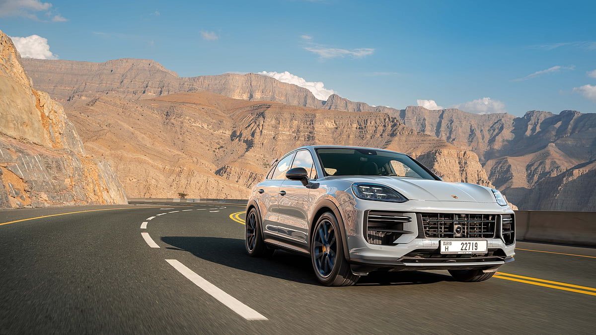 Araba İncelemesi: 2025 Porsche Cayenne Turbo Gt Yas Marina'da Rekor Kırdı