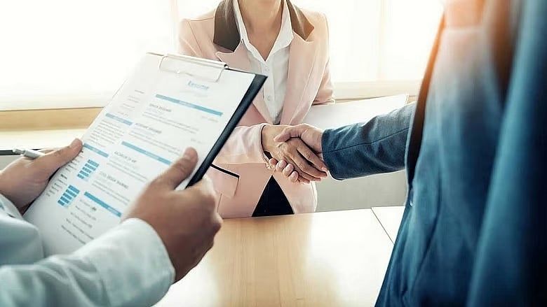 BAE En Çok iş bulmayı Vaat Ediyor, işverenlerin Neredeyse Yarısı 3. Çeyrekte İşe Almayı Planlıyor