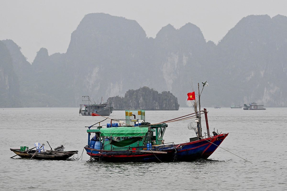 BAE, Ha Long Körfezi'ndeki Tekne Trajedisi Nedeniyle Vietnam ile Dayanışmayı İfade Ediyor