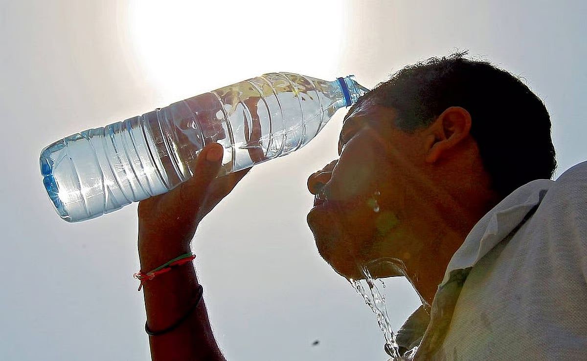 BAE'de Yarın Hava Durumu: Bazı Bölgelerde Sıcaklıklar 49 ° C'ye Yükselecek