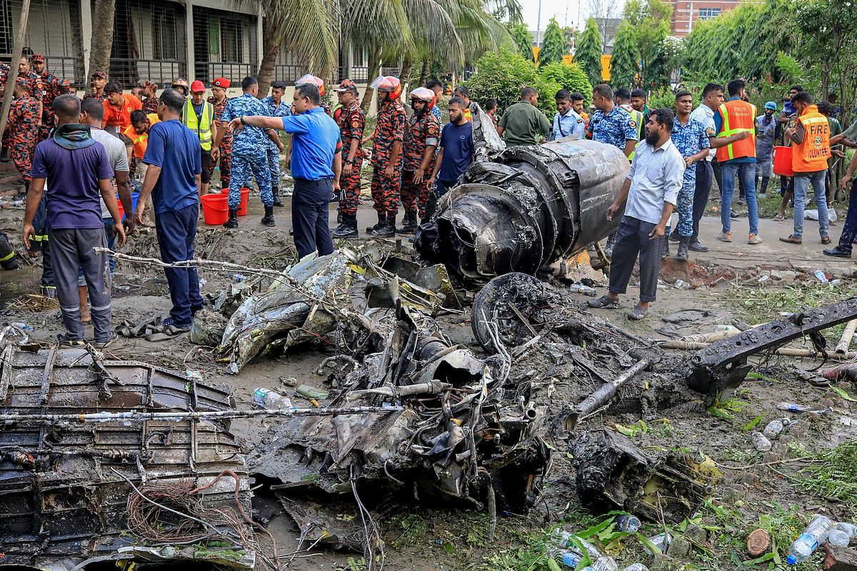 Bangladeş, Hava Kuvvetleri Jet Kazasının 20 Kişiyi Öldürmesinin Ardından 22 Temmuz'u Yas Günü İlan Etti