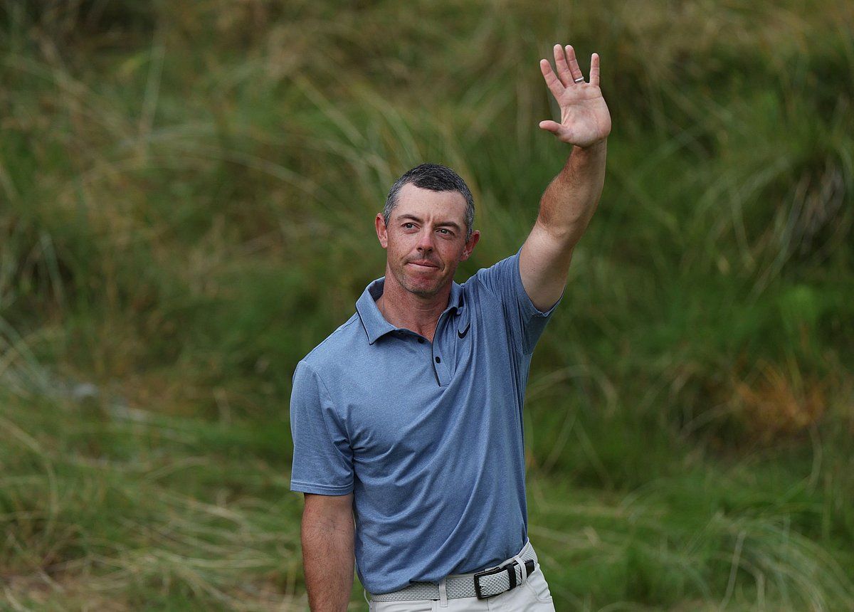 Bordo Sürahisi Yok, Ama Portrush'ta Mcılroy için Kefaret