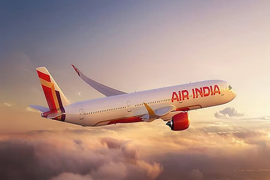 Delhi'ye Bağlı Air India Uçağı, Yolcular indikten Sonra İnerken Alev Aldı