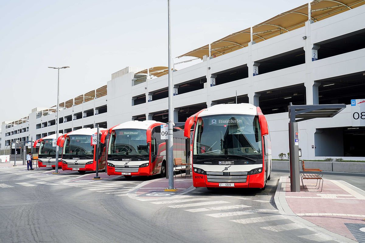 Dubai, Dua Alanları Ekliyor, 22 Otobüs İstasyonunu Geliştirirken Bekleme Alanlarını İyileştiriyor