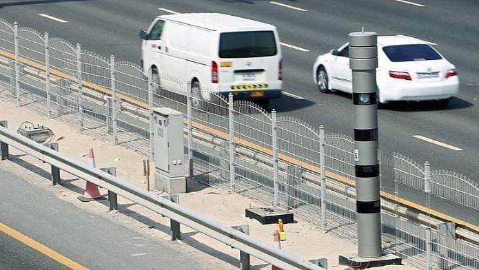 Dubai, Vize Yenilemesini Pilot Aşamada Trafik Cezası Ödemelerine Bağlıyor