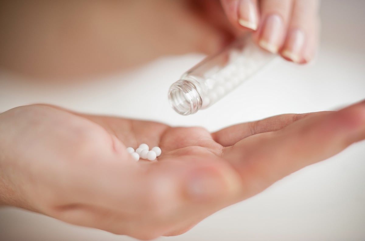 'Herkes için Tek Bir İlaç Değil': BAE Doktorları Homeopatinin Tedaviyi Kişiselleştirdiğini Söylüyor