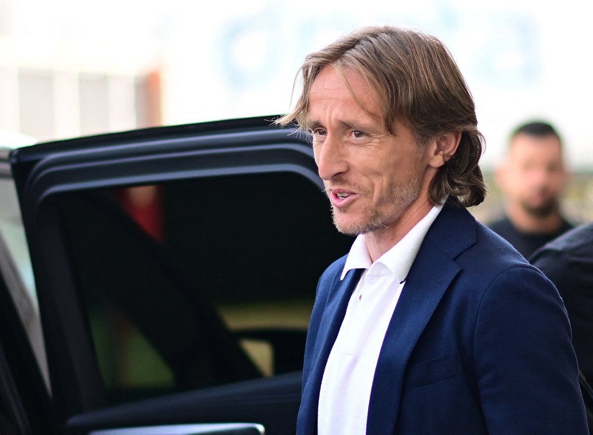 Hırvat Efsane Luka Modric Bir Yıllık Anlaşmada Milan'a Katıldı