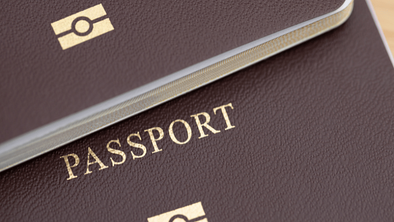 İkinci Pasaportu Satın Alan Binlerce BAE Sakini Belirsizlikle Karşı Karşıya