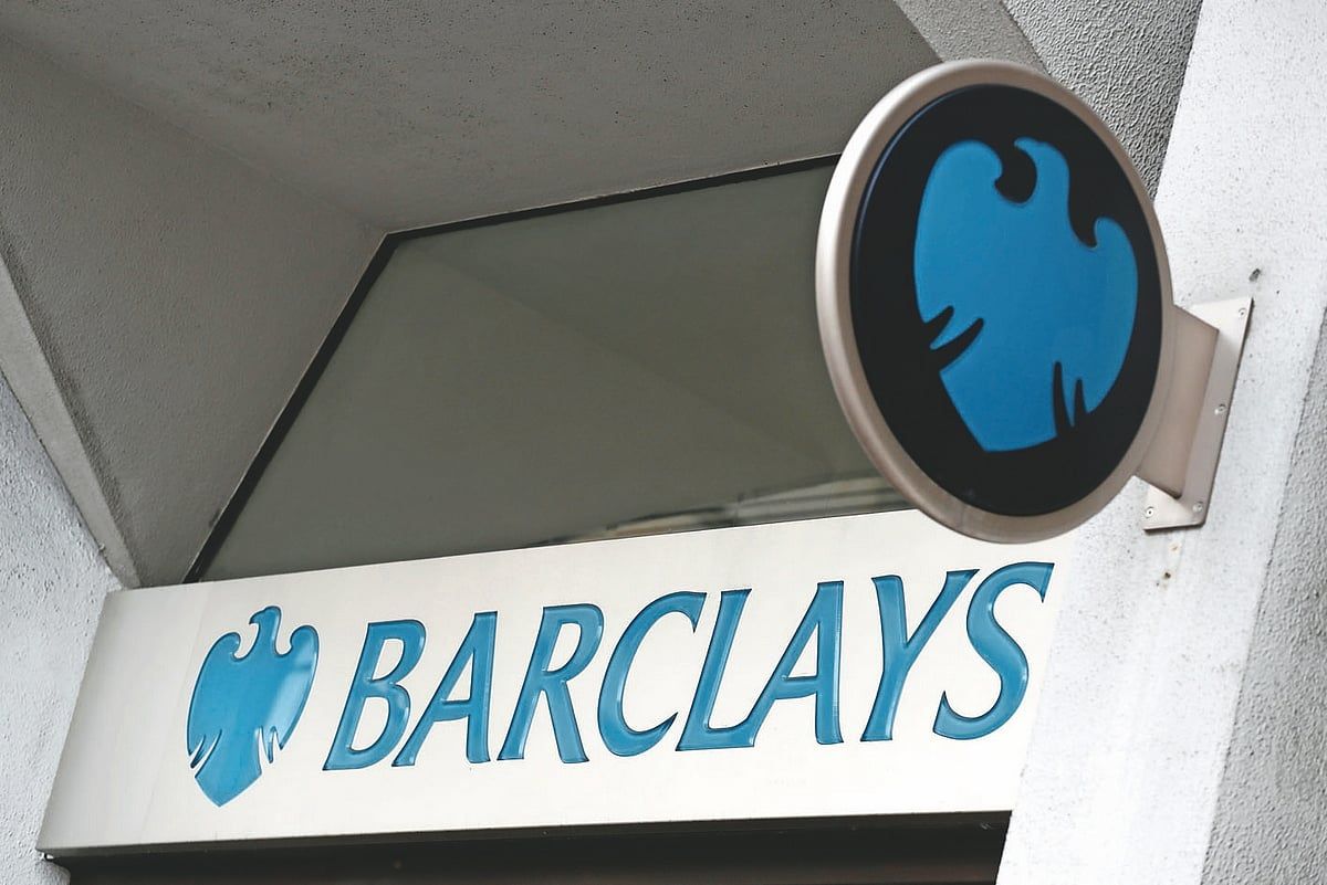 İngiltere, Mali Suç Kontrolündeki Gecikmeler nedeniyle Barclays'e 56 Milyon Dolar Para Cezası Verdi